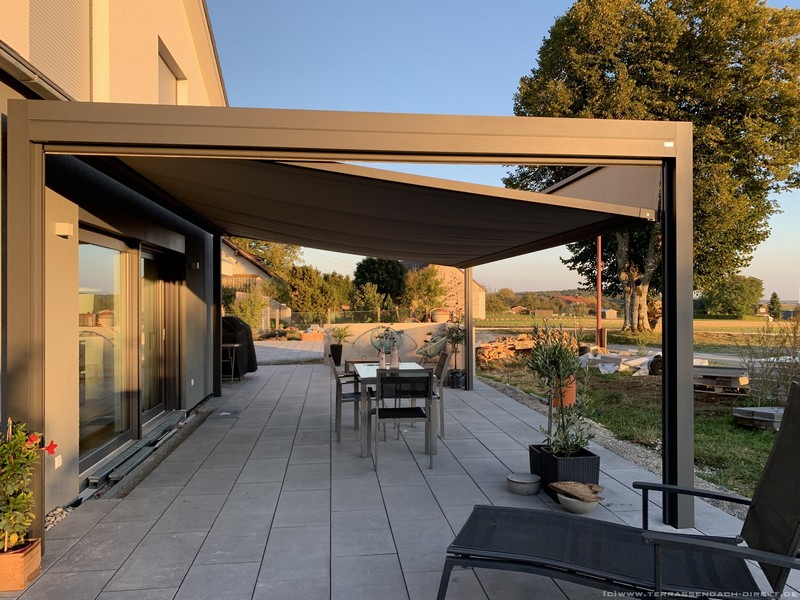 Q.Bus freistehend mit SZ11 in Amstetten 1