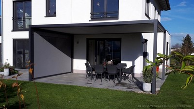 Reetdachhaus mit Terrassendach Heidgraben