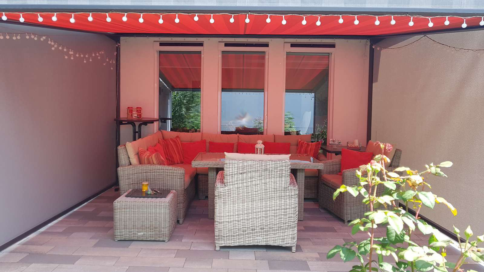 Q.Bus mit Seitenmarkisen SZ11 in Satow 2